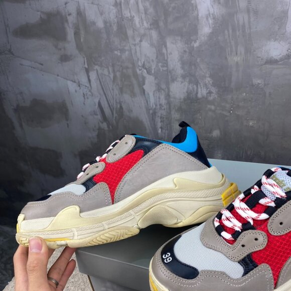 Balenciaga Triple S Women's Sneakers size 9 - Picture 5 of 8